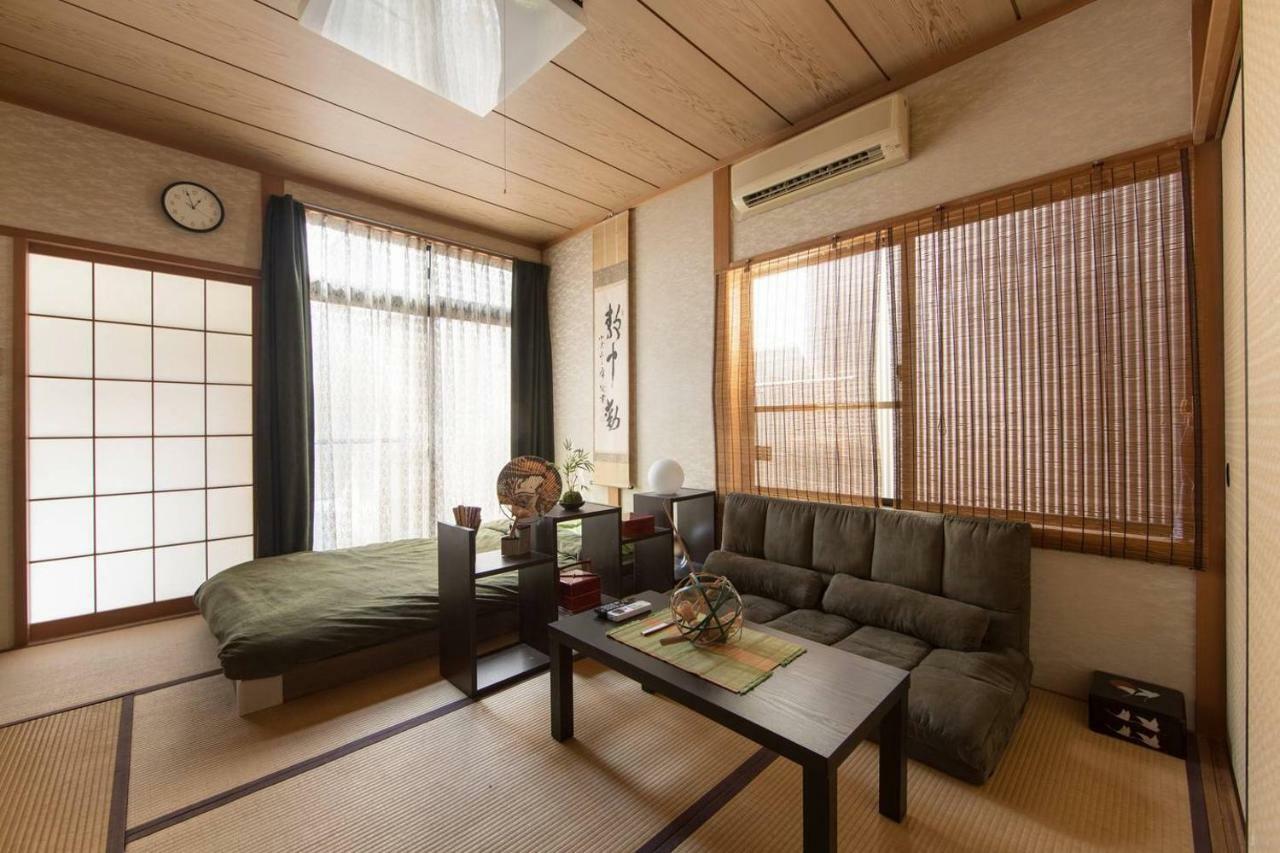 Close To Golden Temple 金閣寺 京都市